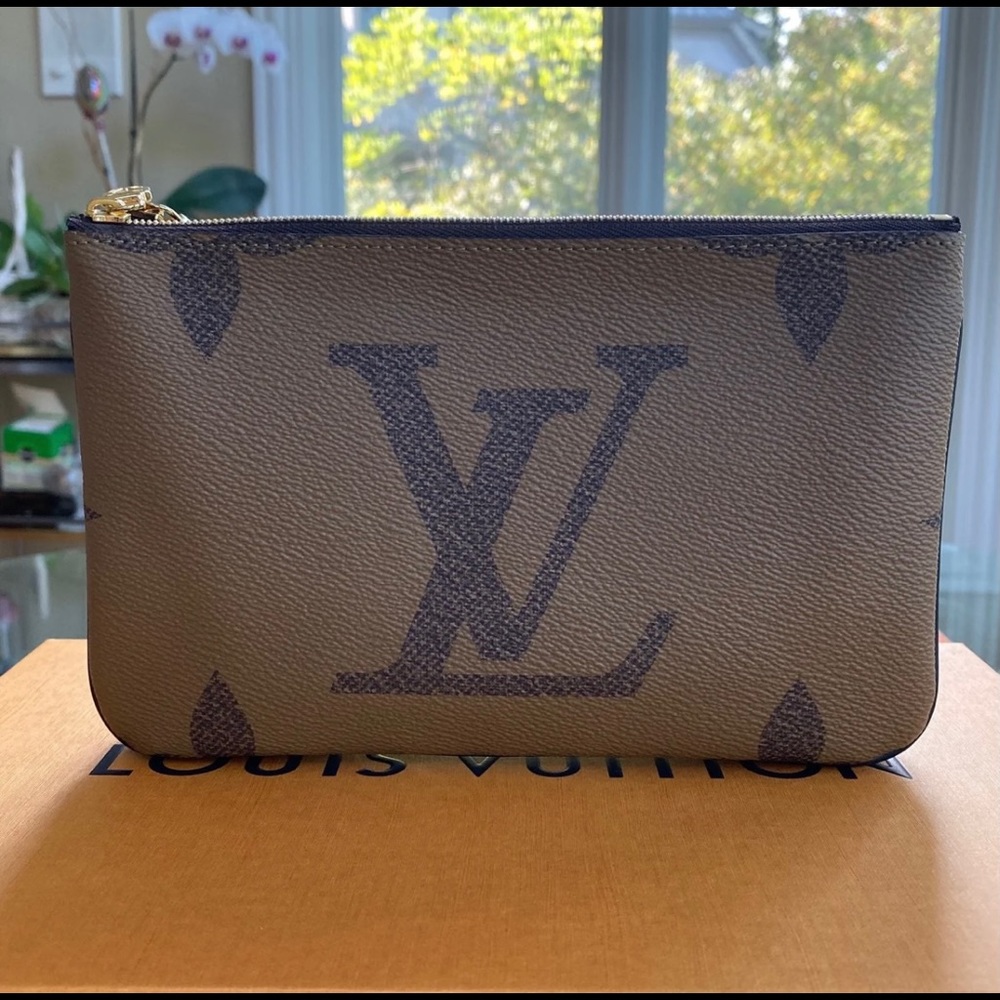 Louis Vuitton reverse double zip pochette